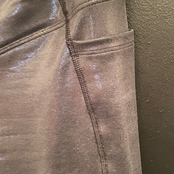 Love pink shiny material leggings - Picture 7 of 7